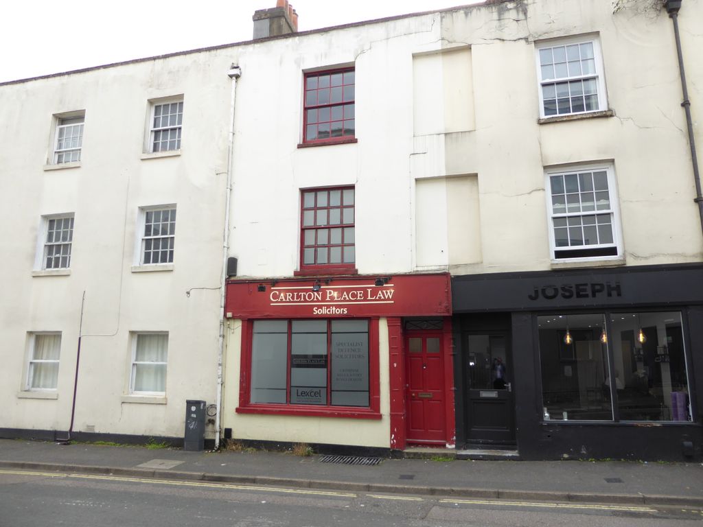 Property photo 2 of 6