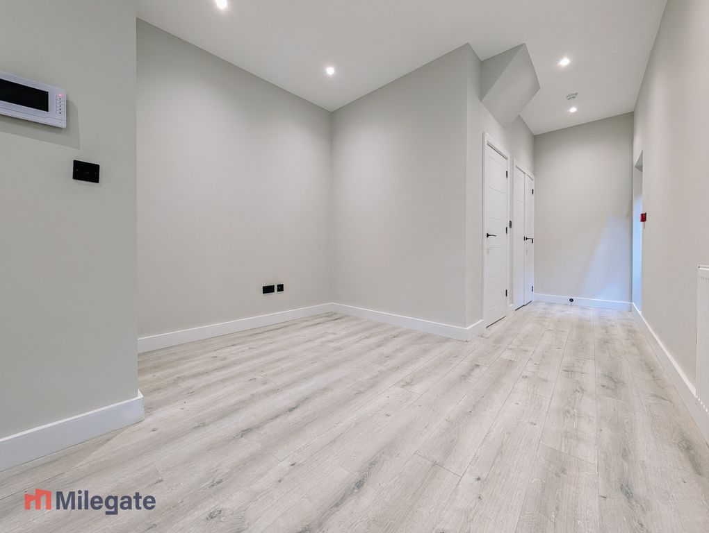 Property photo 3 of 6 Photo 3