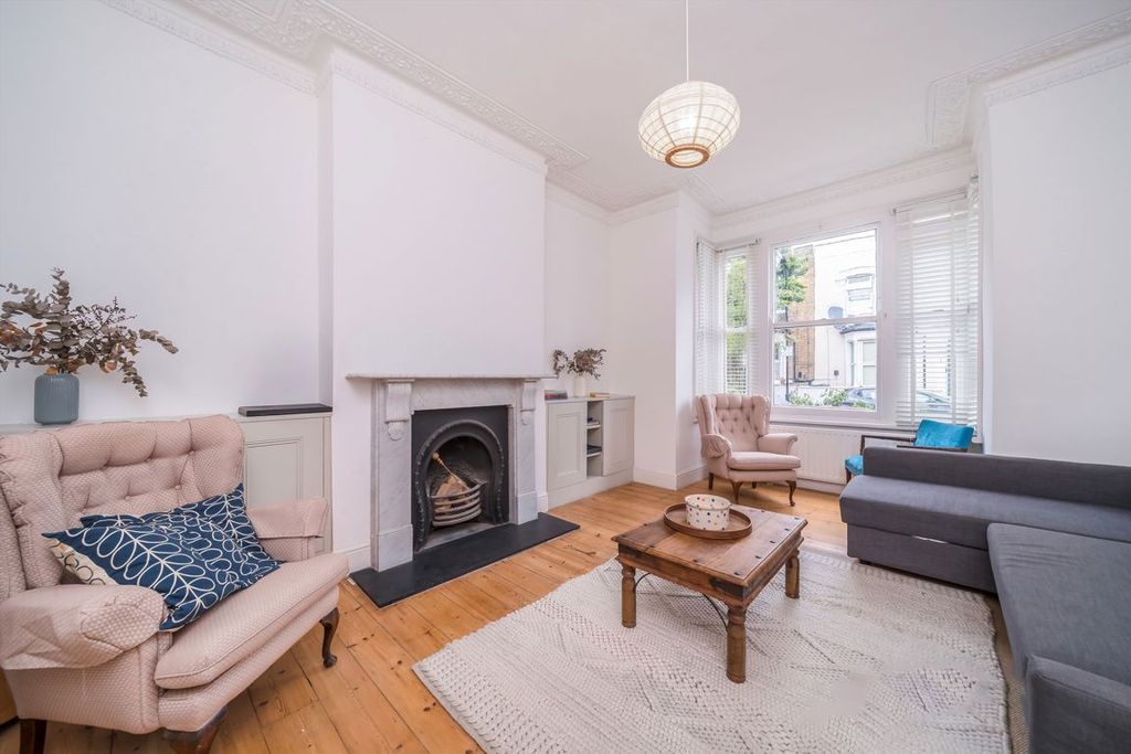 Property photo 2 of 10