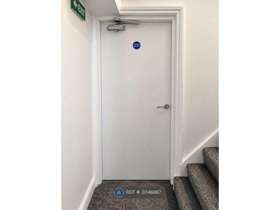 Property photo 2 of 35