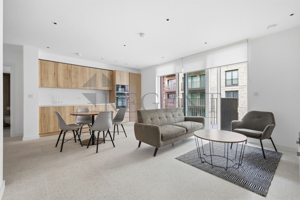 Property photo 1 of 14 (Main)