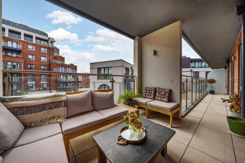 Property photo 2 of 11 Balcony
