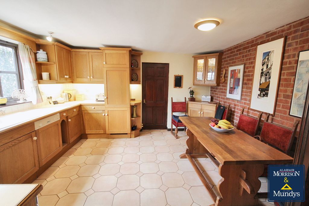 Property photo 3 of 15 Kitchen Diner