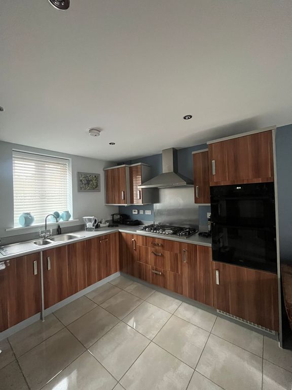 Property photo 2 of 17 Fddfe3Dd743444E688Ddd817d6780E06