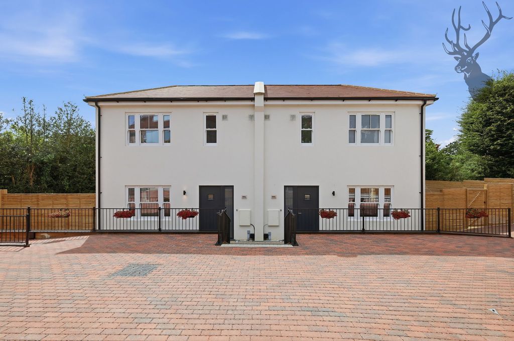 Property photo 1 of 31