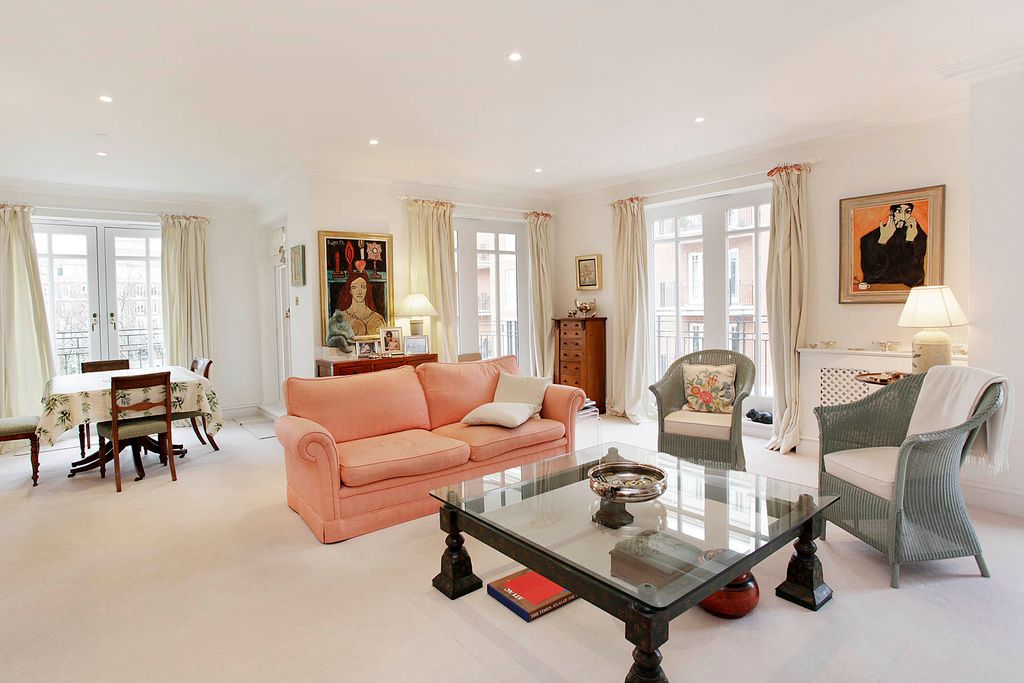 Property photo 2 of 6 Reception View 2