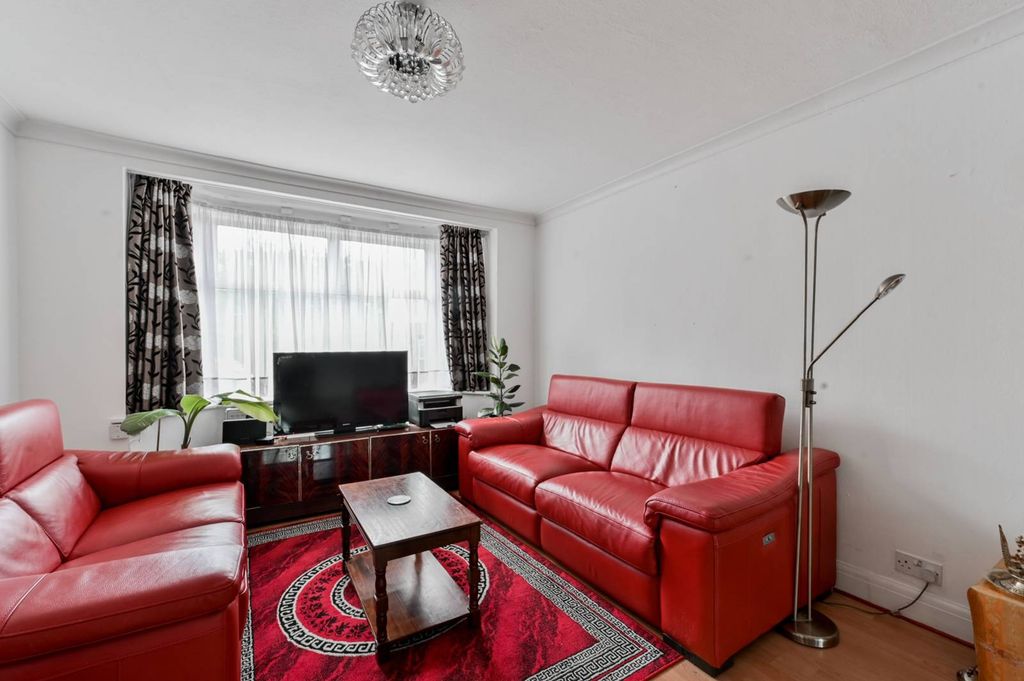 Property photo 1 of 25