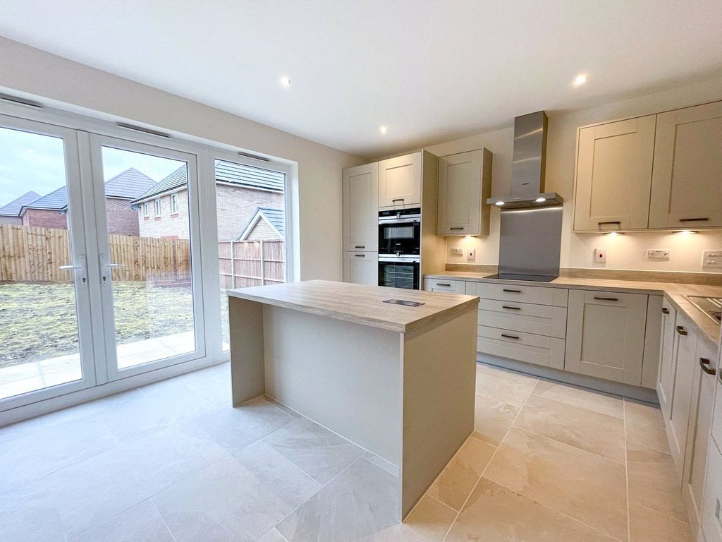 Property photo 2 of 23 Kitchen