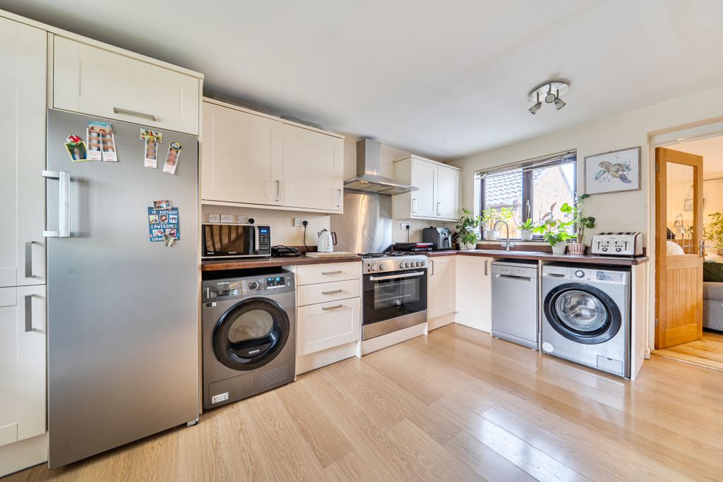 Property photo 3 of 19 15372986