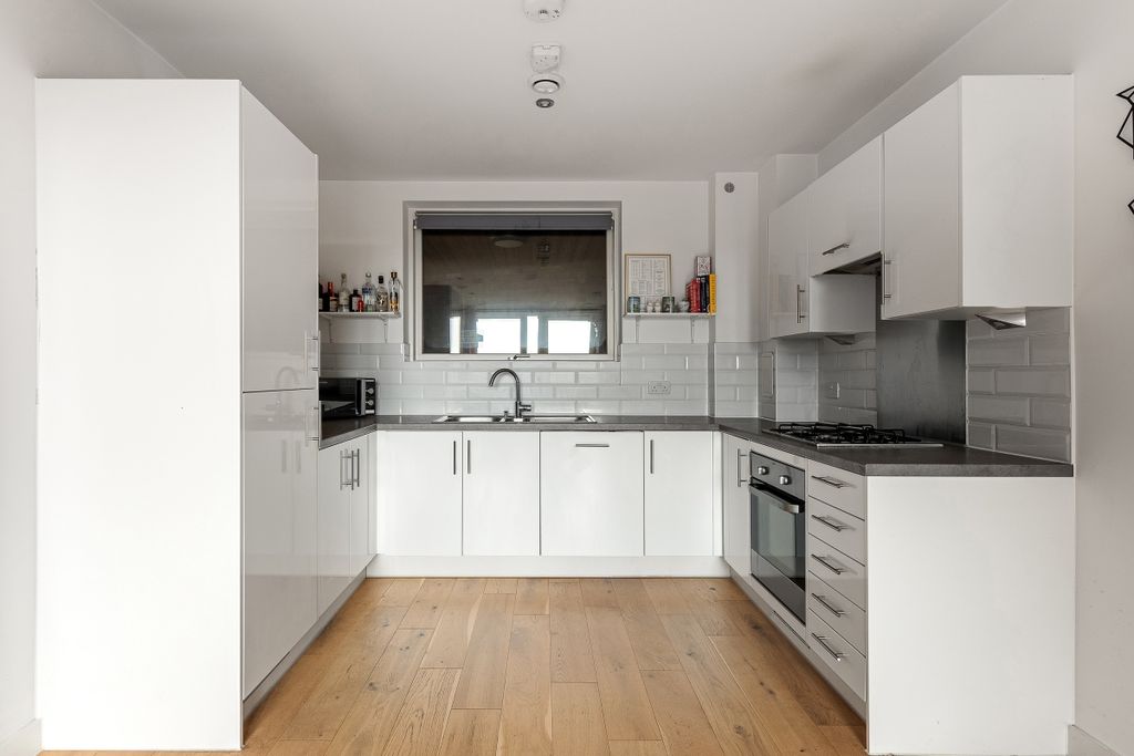 Property photo 3 of 10 094A2146