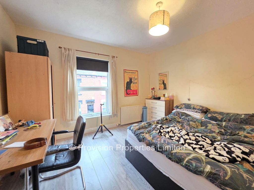 Property photo 2 of 9 Photo