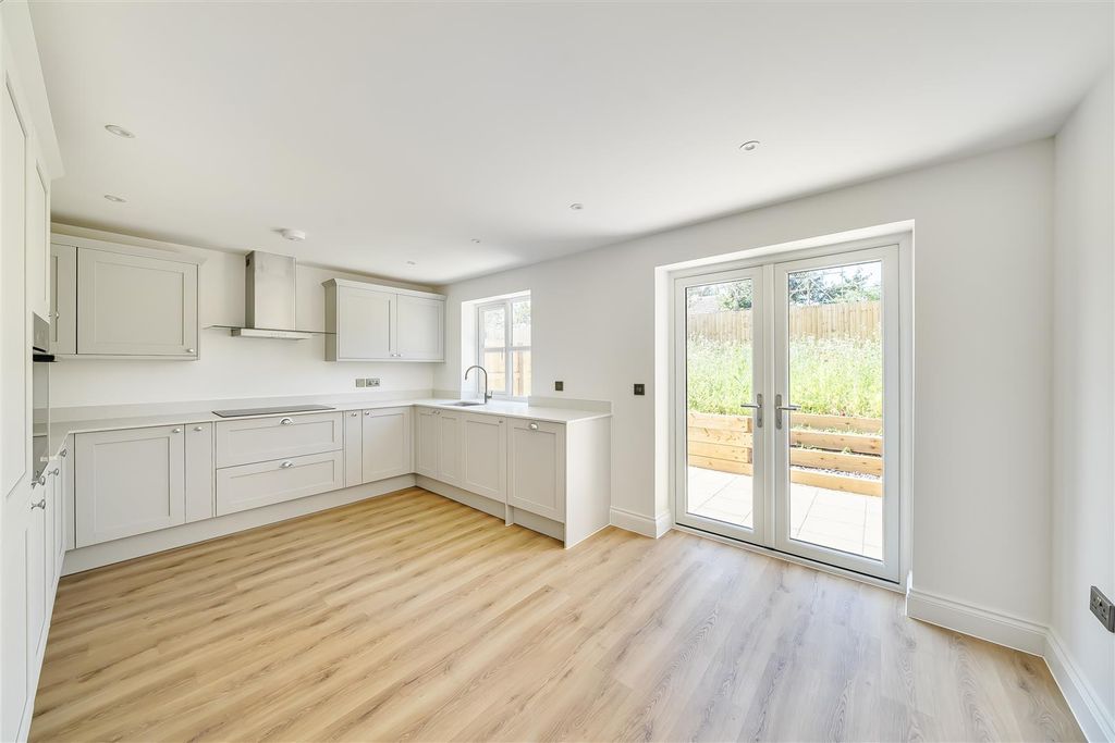 Property photo 2 of 20 1309545-14-68543c162Bf04.Jpg