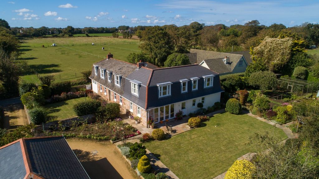 Property photo 1 of 60