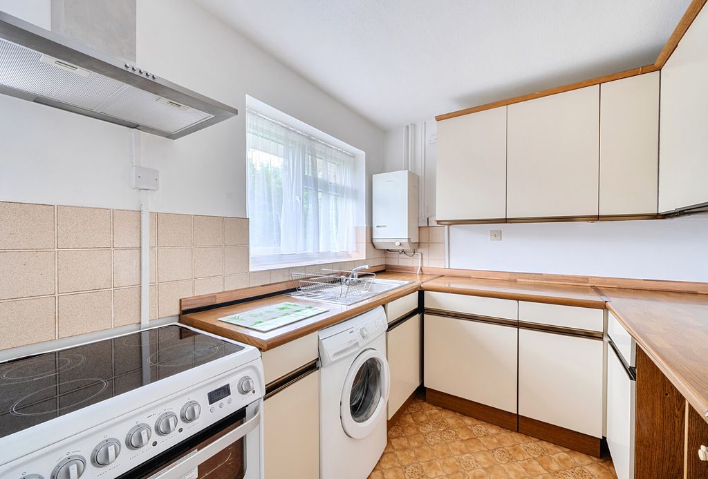 Property photo 3 of 14 1347543-9-68B8023...