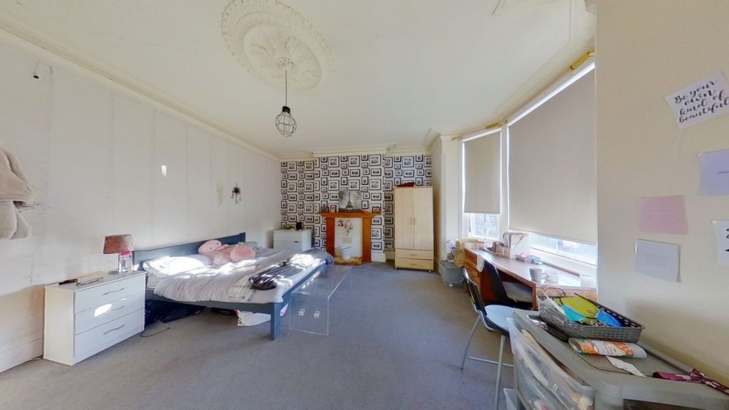 Property photo 2 of 11 Spacious Master Bedroom Featuring A Double Bed, Am...