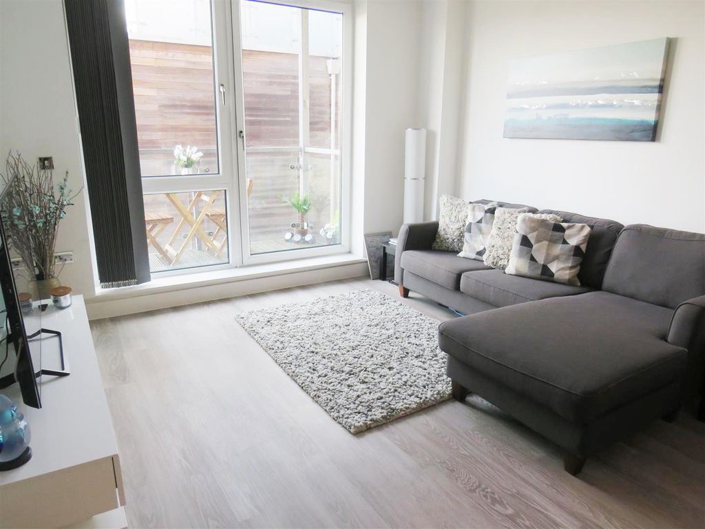 Property photo 2 of 12 Living Room