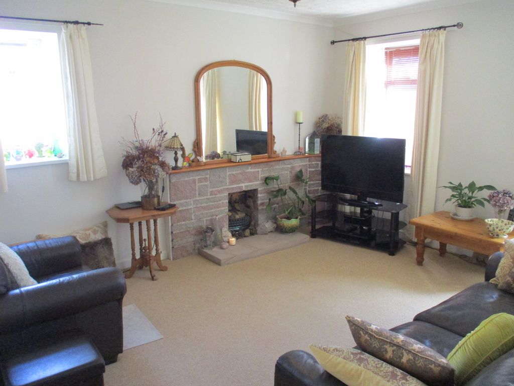 Property photo 2 of 39