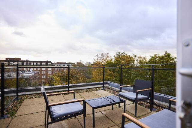 Property photo 2 of 4 Terrace