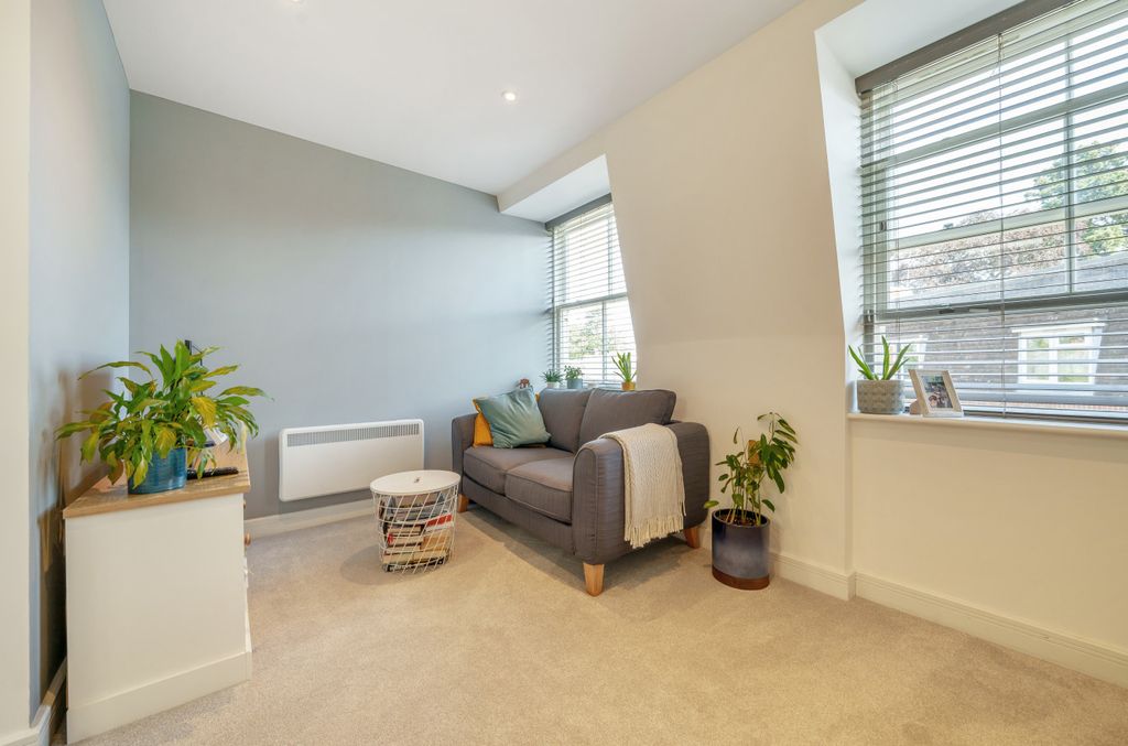 Property photo 2 of 10 995182 (3).Jpg