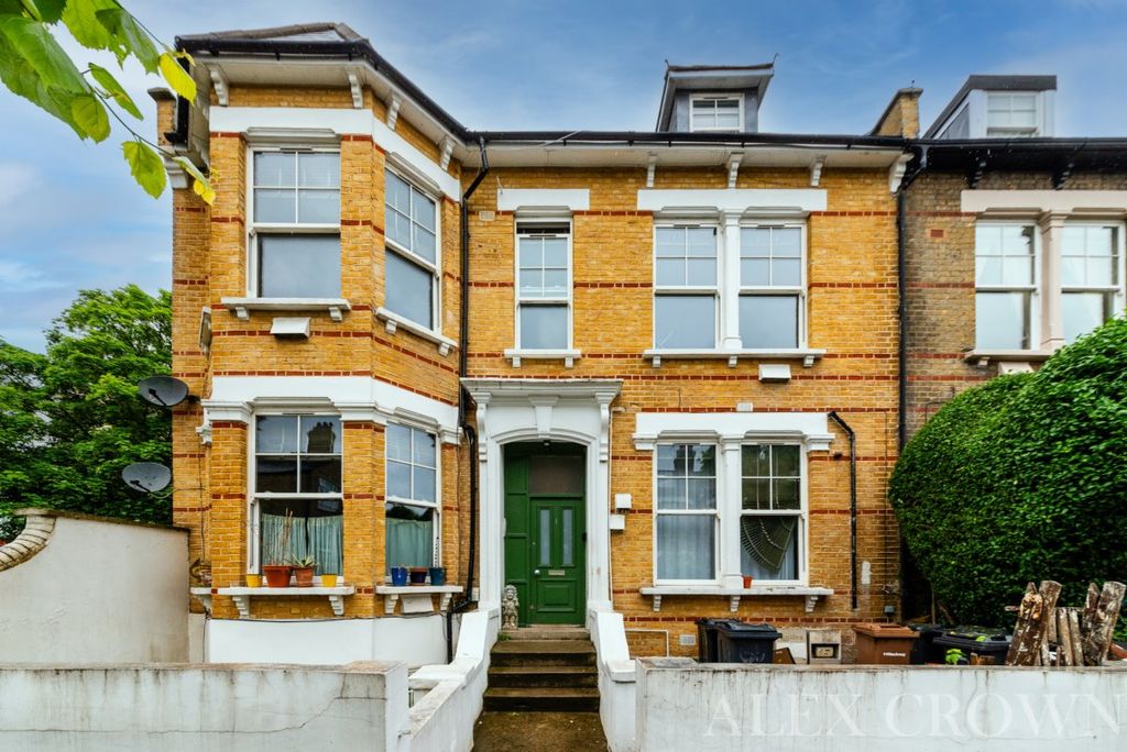 Property photo 1 of 9