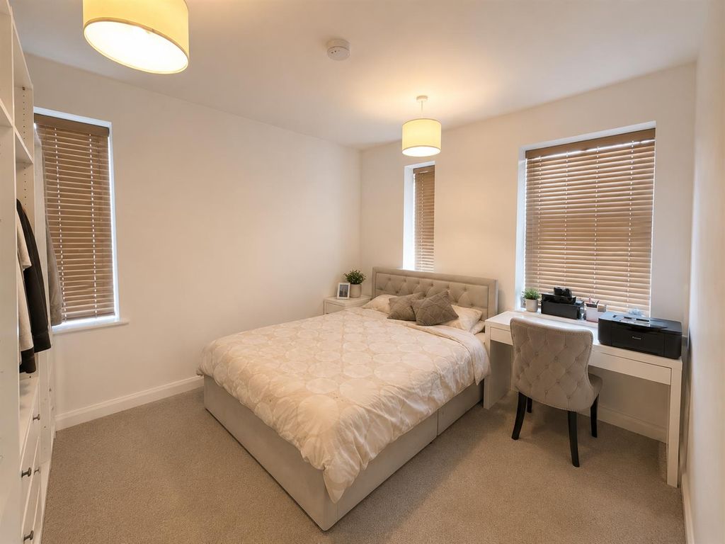 2 bed flat for saleWeldon Road, Corby NN17 photo 5