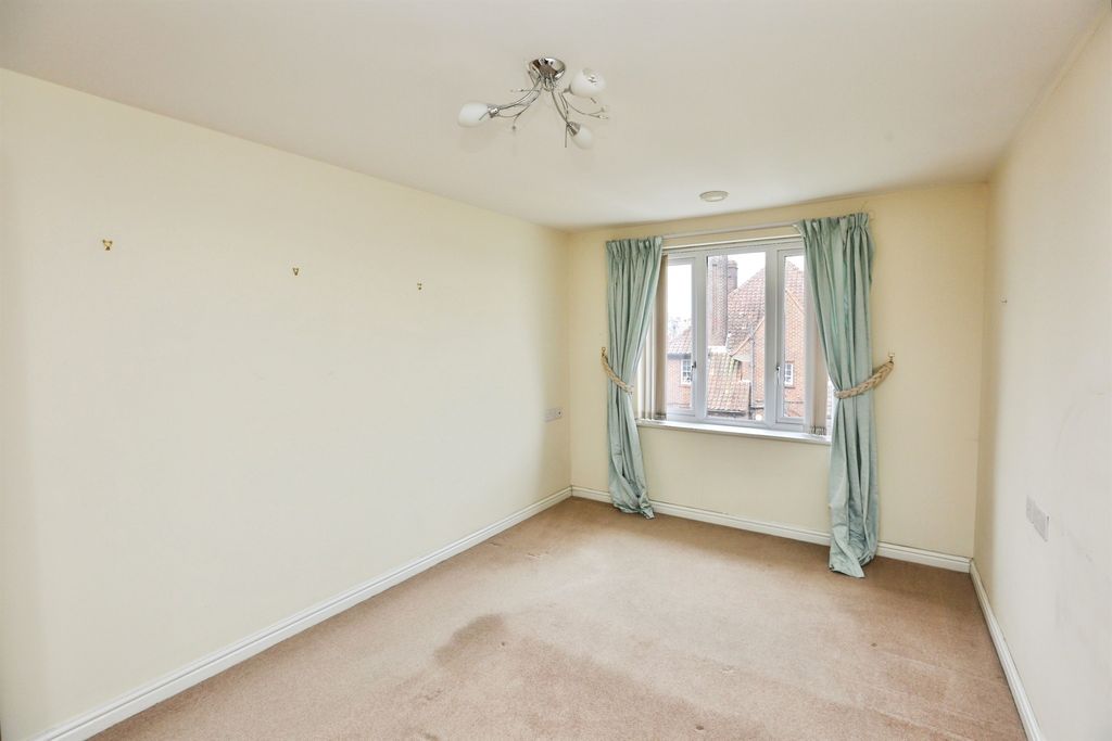 Additional image 6 of 2 bed flat for saleSopwith Road, Eastleigh SO50