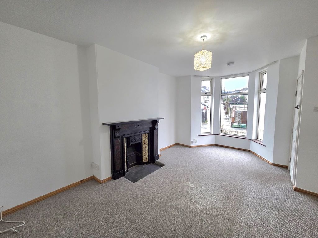 Property photo 2 of 5 Lounge