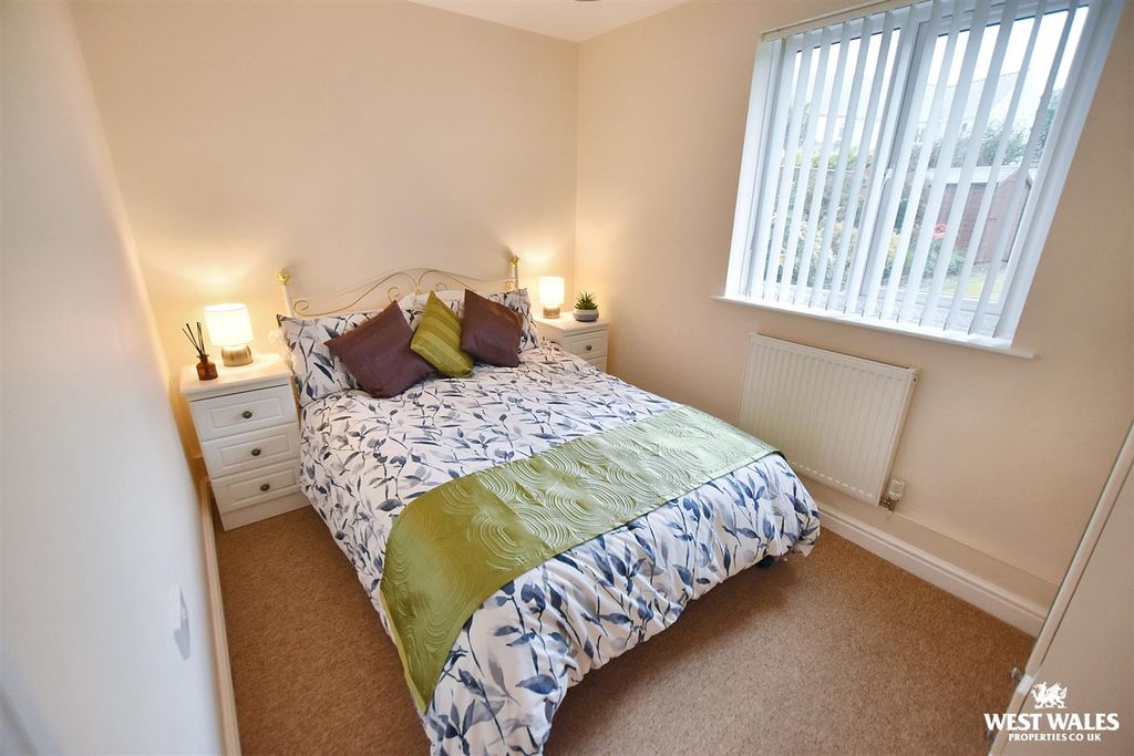 Property photo 3 of 18 2 (59).Jpg