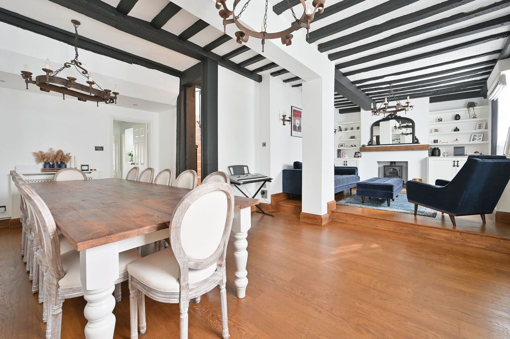 Property photo 3 of 36