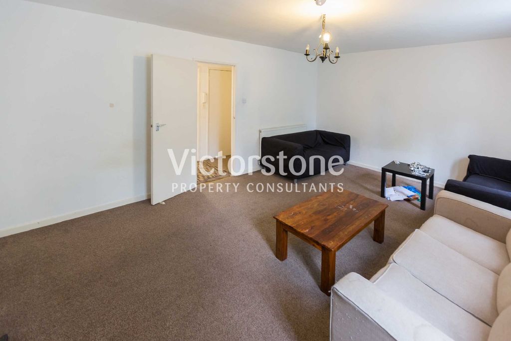 Property photo 3 of 13 1329604