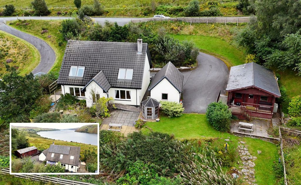 Property photo 1 of 13 Photo 0