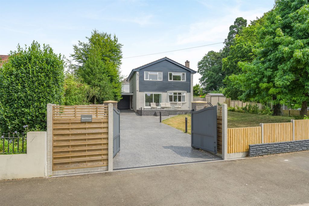 Property photo 1 of 31