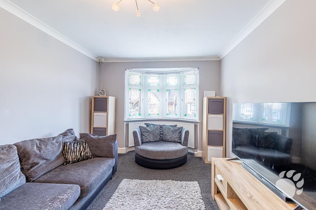 Property photo 2 of 19 Lounge