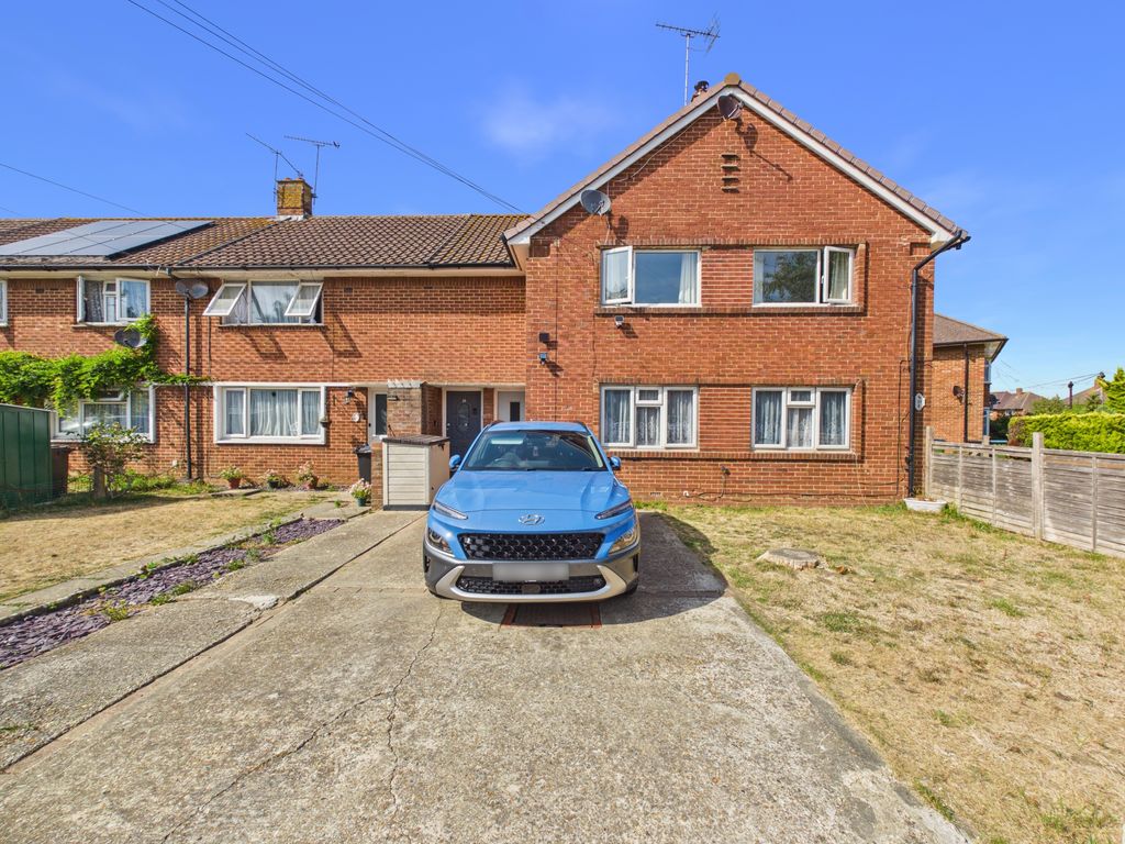 Property photo 1 of 13 Cam03519G0-Pr0587-Still015