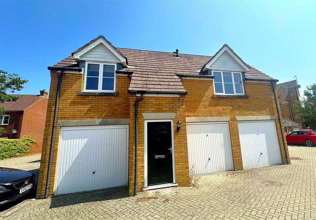 Property photo 1 of 9 Front.Jpg