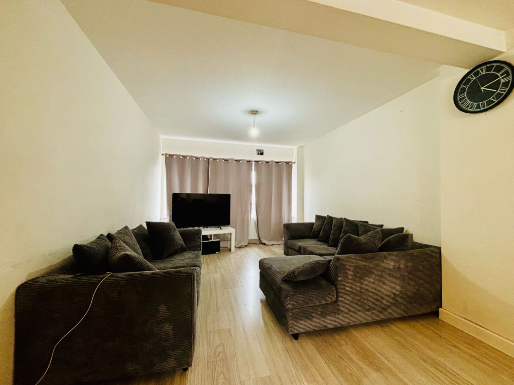 Property photo 2 of 7