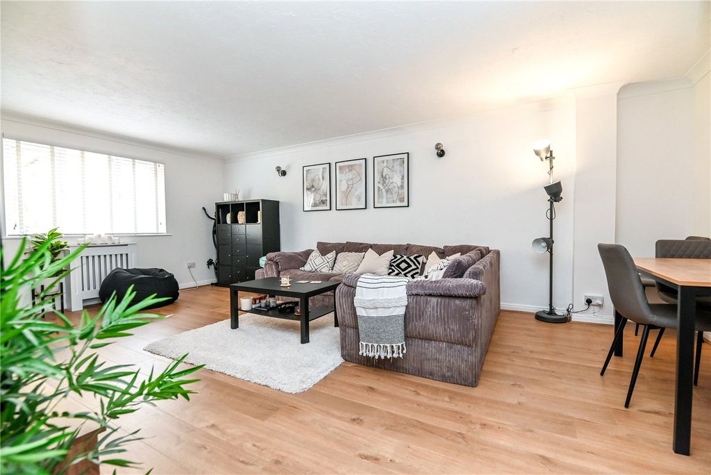 Property photo 2 of 15 Picture No. 03