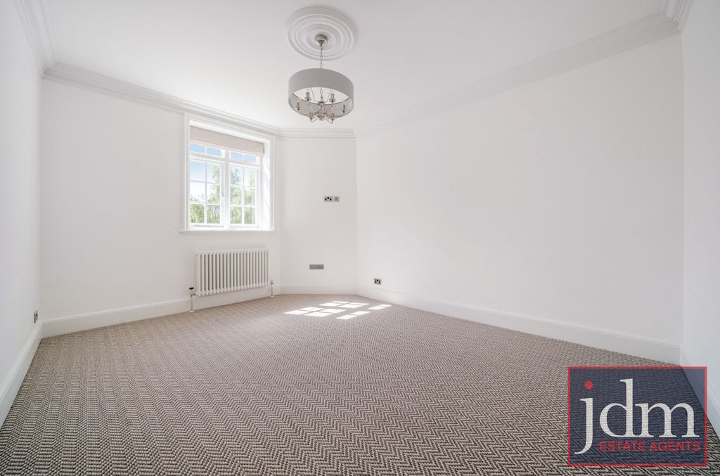 Property photo 3 of 9 269A6680-42A9-4Da...