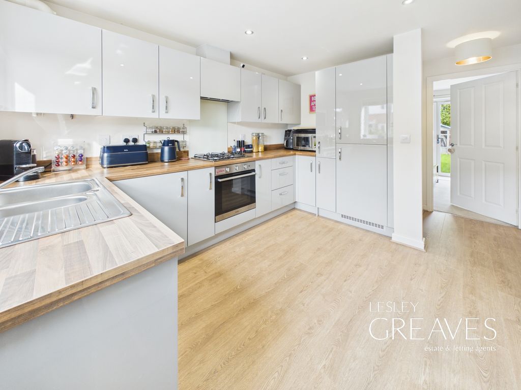 Property photo 2 of 15 Kitchen