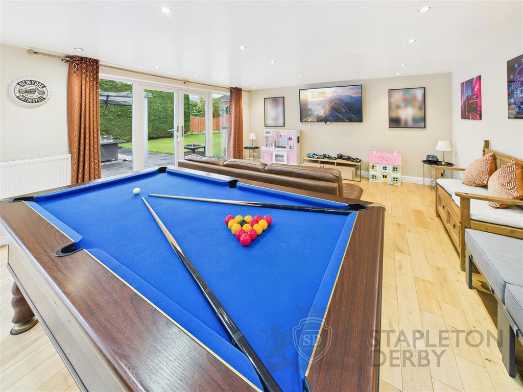 Property photo 3 of 38 Cam04720G0-Pr0166-Still033.Jpg