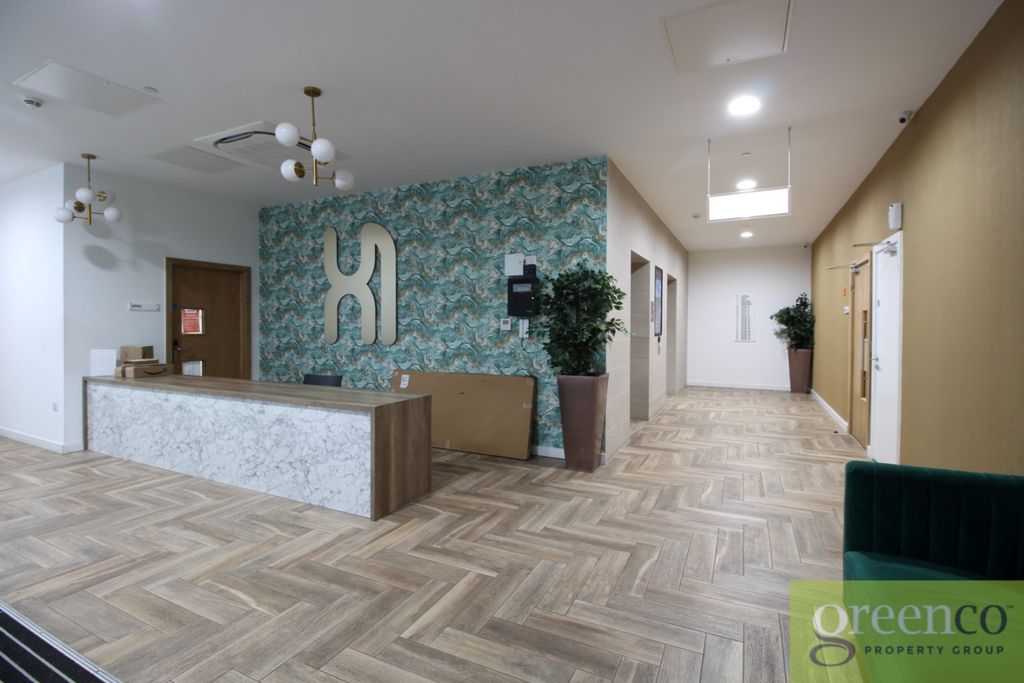 Property photo 2 of 27