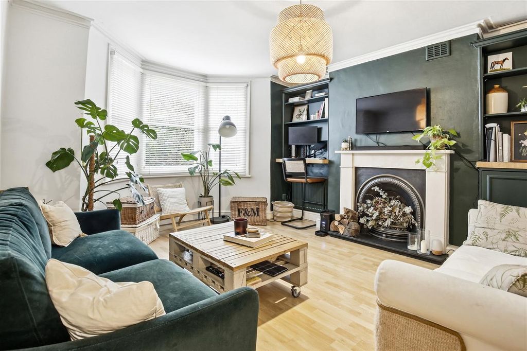 Property photo 3 of 20