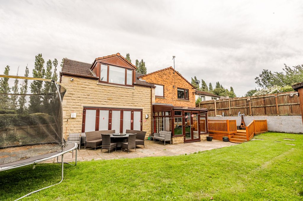 Property photo 1 of 41