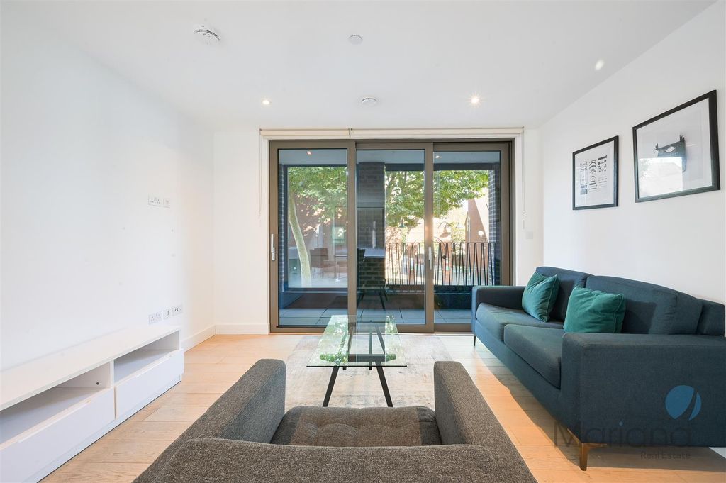 Property photo 3 of 14 Reception Room