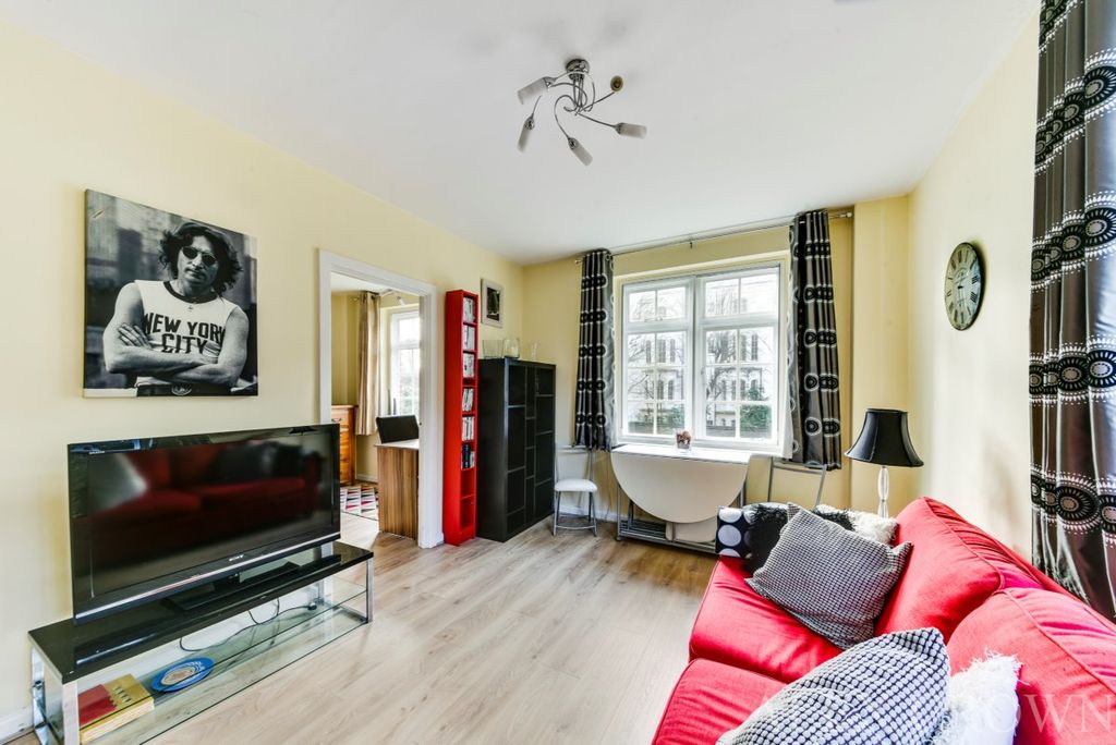 Property photo 3 of 12