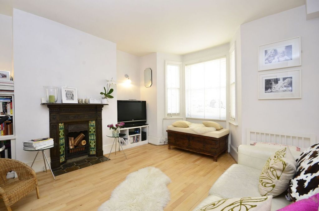 Property photo 2 of 7
