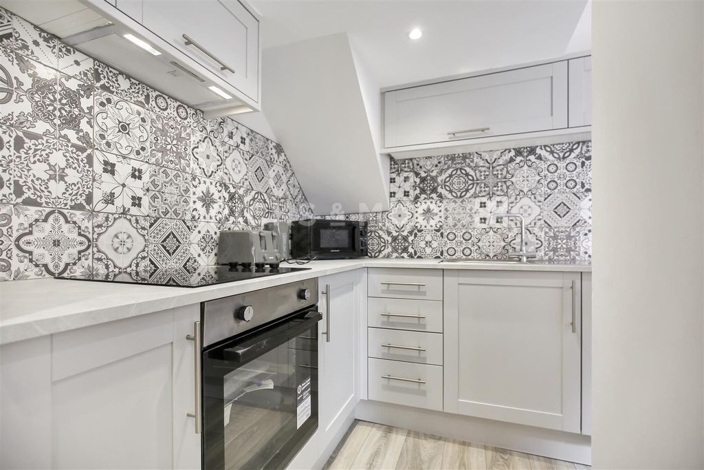 Property photo 2 of 17 Buar7Jjtnukdb7U_Ybyixa.Jpg