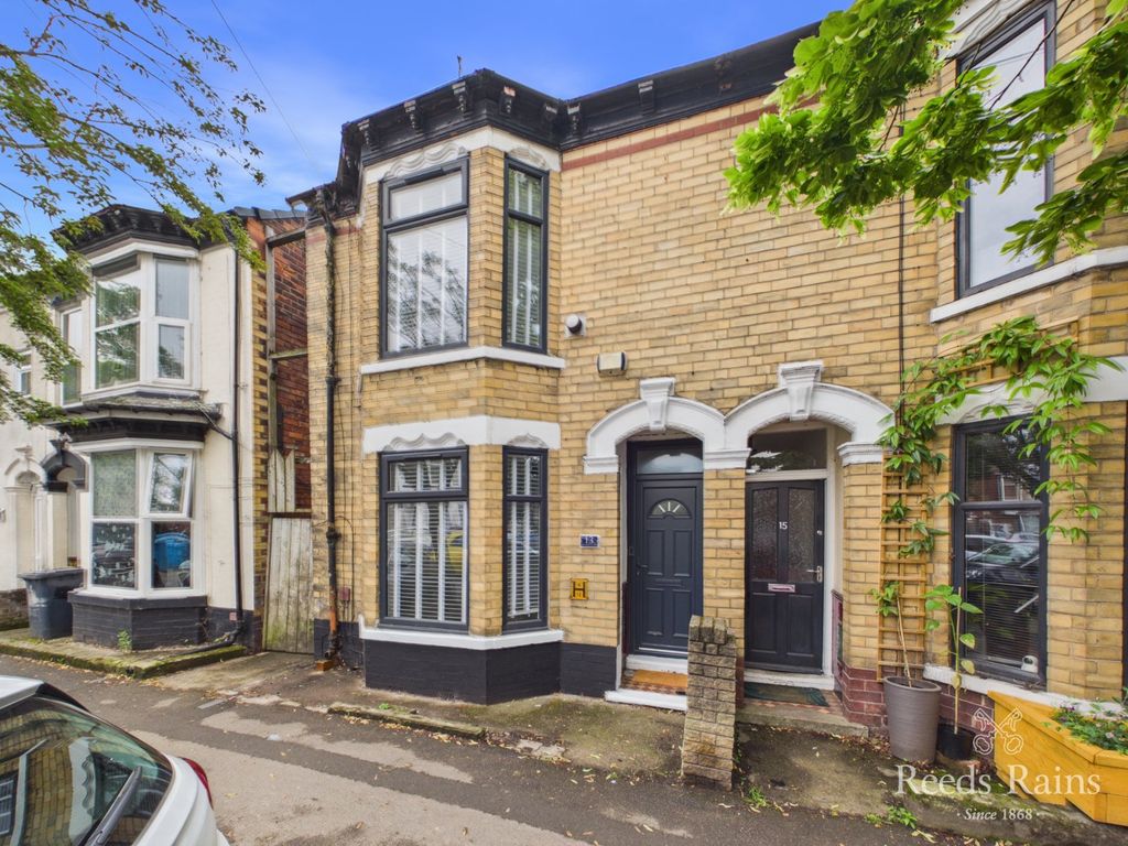 Property photo 1 of 26 Front Forecourt