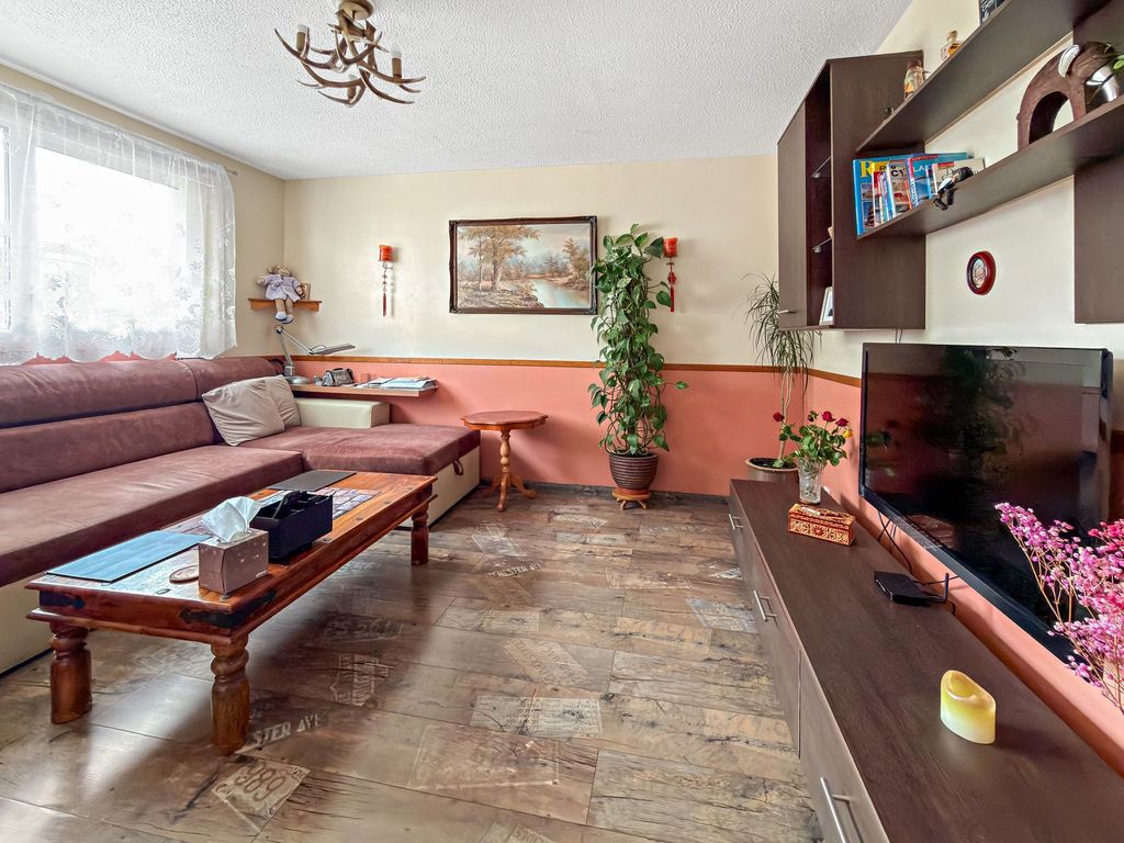 Property photo 3 of 22