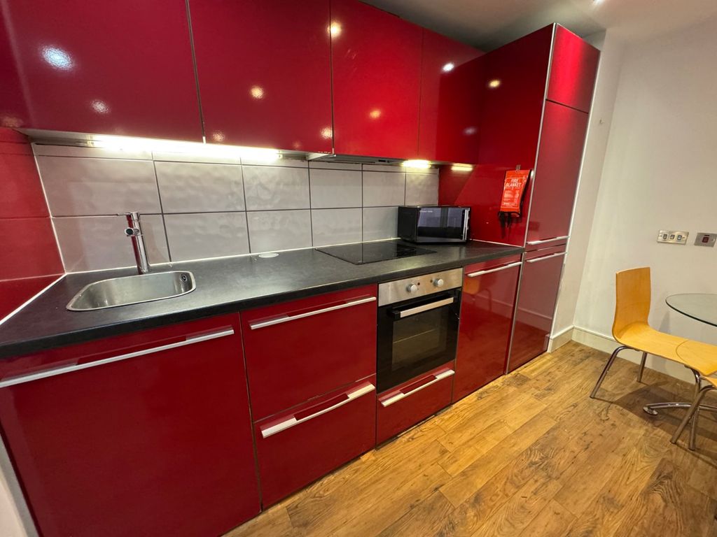 Property photo 2 of 11 Picture No. 12